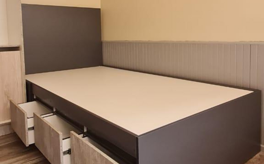 Cama Charles